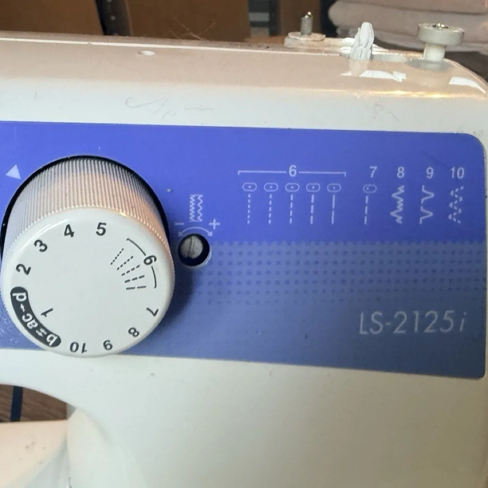 Brother LS-2125i Portable Sewing Machine 10 Stitch with Foot Pedal Tested